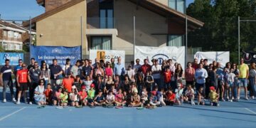 Más de 50 tenistas participan en la fase final de los Juegos Escolares celebrada en Santa Marta