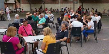 Fiesta con bingo, música, baile y helado para dar la bienvenida al verano