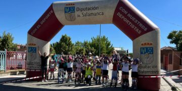 El Día del Patinaje en Carbajosa reúne a cerca de un centenar de participantes