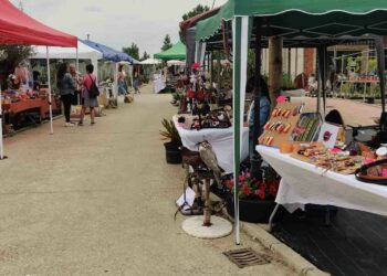 El II Mercado Solidario se vuelca con María la Princesa Futbolera Guerrera