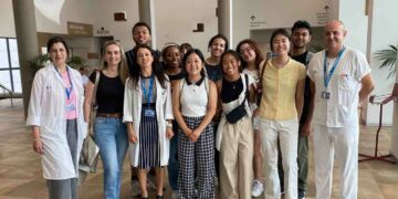 Alumnos de la Universidad Rutgers, de Nueva Jersey, visitan el Hospital Universitario de Salamanca