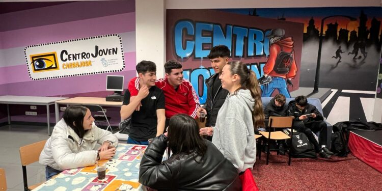 Los jóvenes disfrutarán con más de 20 actividades lúdicas, artísticas y deportivas en el  ‘Verano Joven’