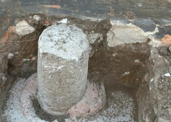 Sale a la luz parte de una columna romana en las catas arqueológicas de ‘El Salinar’
