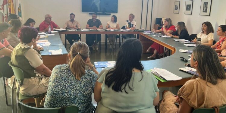 El Consejo de Convivencia Ciudadana de Villamayor presenta el nuevo proyecto Eramus+ para ayudar a las familias con hijos con problemas de salud mental