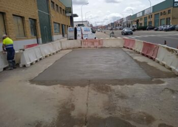 Villares invierte 50.000 euros en el arreglo de los baches para mejorar los viales del polígono industrial