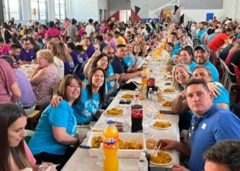 Villares reparte 3.600 raciones de paella solidaria para celebrar el día de fiesta local
