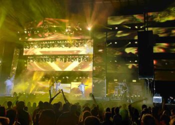 El show de la orquesta La Misión impresiona a Santa Marta con la mayor puesta en escena de las fiestas