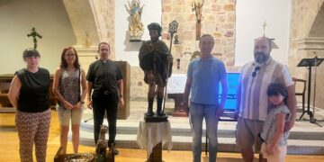 San Roque, patrón de Carbajosa, luce nueva imagen tras su restauración financiada por el Ayuntamiento