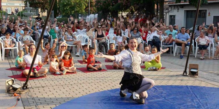 Arranca ‘Marteatrando’ con el espectáculo circense de la compañía Bambolea