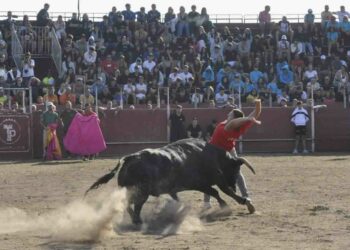‘Tanteador’ el Toro del Aguardiente de Santa Marta finaliza sin incidentes y con la recogida de 2.700 kilos de alimentos