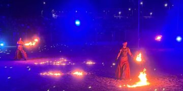 Una explosión de fuego, música y danza despide las Fiestas de San Roque en Carbajosa