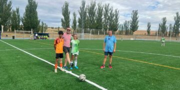 El CD Carbajosa y el Sporting Carbajosa estrenan el nuevo césped del ‘Justo Sánchez Paraíso’