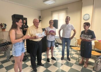 Homenaje de Carbajosa a los dos vecinos más longevos del municipio