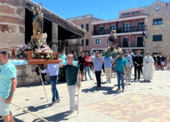 Carbajosa rinde honores al Patrón San Roque en su día grande
