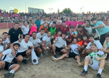 La tarde de juegos, diversión y habilidad de las peñas en el ‘Talento Prix’ atrae a más de 1.600 personas