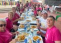 Largas colas en Castellanos para degustar las 2.200 raciones de paella festiva solidaria a beneficio de Salud Mental Salamanca