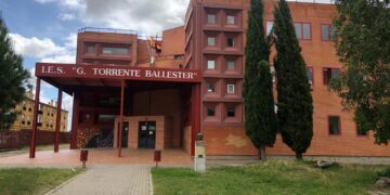 El IES Torrente Ballester tendrá un aula de tecnología aplicada para la Familia de Administración y Gestión