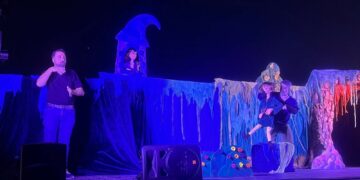 El Verano Cultural de Carbajosa llega al ecuador con una sesión de hipnosis y mentalismo y el teatro de títeres con intérprete de lengua de signos