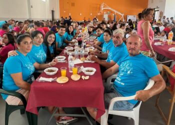 El concurso de disfraces de las peñas, la caldereta popular y las verbenas, principales citas de las Fiestas Fin de Verano en Villares