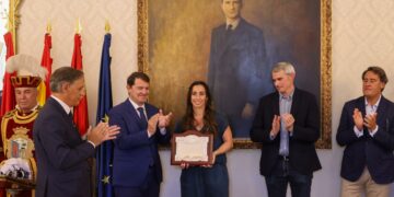 La pregonera de las Ferias y Fiestas, Silvia Domínguez, invita a todos los salmantinos a disfrutar de días de alegría y diversión