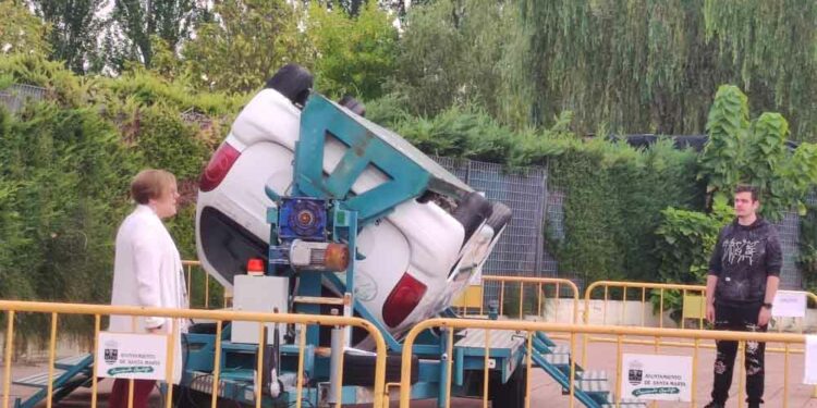 Educación y seguridad vial para los jóvenes con el simulador de vuelco y las gafas de simulación de fatiga y consumo de drogas