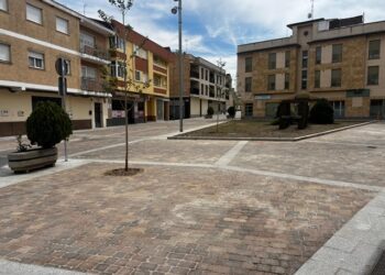 La calle Salamanca estrena imagen con la finalización de las obras de urbanización y peatonalización