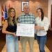 La Asociación Salud Mental Salamanca recibe los 2.759 euros recaudados en la paella solidaria de las fiestas de Castellanos