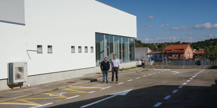 Inversión de 112.000 euros para la climatización, aislamiento térmico y construcción de un aparcamiento en el consultorio médico
