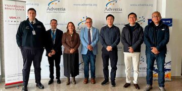 Una delegación china se interesa en el grado en Piloto de Aviación Comercial y Operaciones Aéreas de la USAL