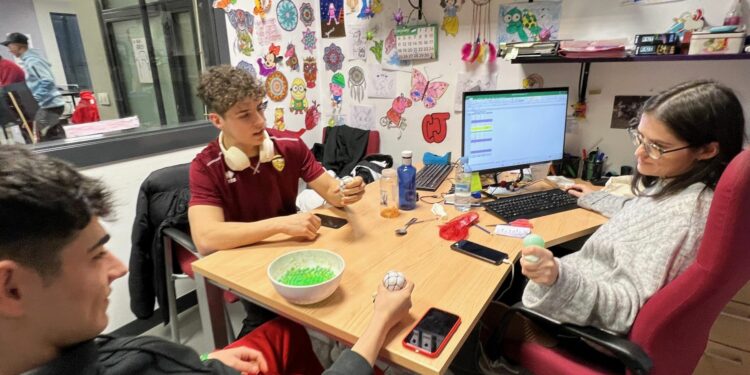 Cibercarba y el Centro Joven retoman a partir de mañana el programa de ocio nocturno de los viernes