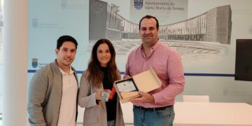 Santa Marta recibe a la tiradora Noemí Ballesteros tras conseguir la plata en el Campeonato de España de Armas Olímpicas