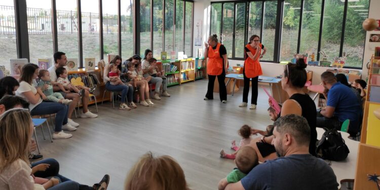 Comienza el programa de animación a la lectura para los más pequeños de Santa Marta con bebecuentos y cuentacuentos