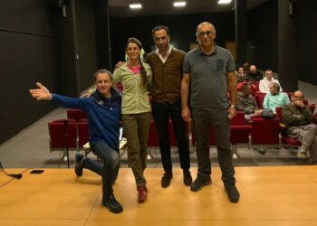 Los alpinistas Pipi Cardell y Denis Urubko atraen a cientos de montañeros a la X ‘CharrAventura’ en Villamayor