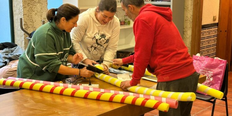 Comienzan los talleres de decoración navideña en Villamayor