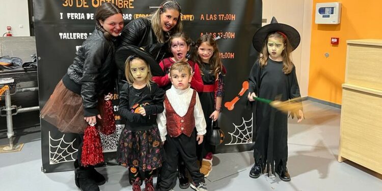 El concurso de disfraces de Halloween en Villares, también para las mascotas