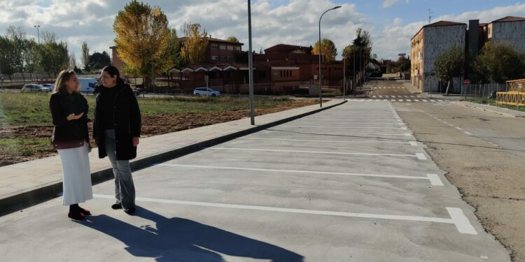 La calle El Greco suma 34 nuevas plazas para facilitar el aparcamiento y la movilidad de los vecinos de Santa Marta