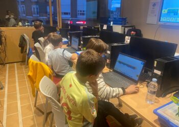 Carbajosa forma a los vecinos en nuevas tecnologías para ampliar sus competencias digitales en las gestiones diarias