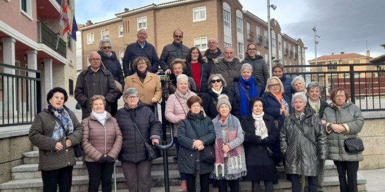 Nuevos talleres de manualidades y salidas culturales para los niños y los mayores de Carbajosa