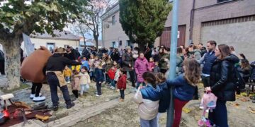 Cuentacuentos, juegos populares y degustación de 50 kilos de castañas asadas