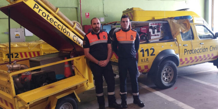 Dos voluntarios más se dirigen hacia Valencia con dos vehículos y tres motobombas