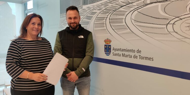 Formación en tecnología y competencias digitales para los vecinos de Santa Marta