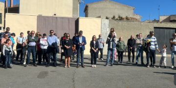 Minuto de silencio de los vecinos de Cabrerizos en apoyo a las víctimas y afectados de la Dana