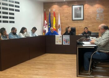 El punto de recarga de vehículos eléctricos de Castellanos cambia de ubicación y se situará en la calle Escuelas 8