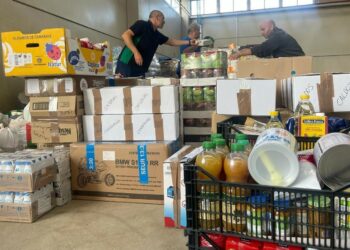 El Recinto Ferial de la Diputación acoge las múltiples donaciones de los municipios de la provincia