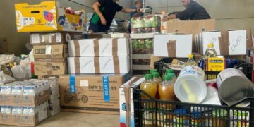 El Recinto Ferial de la Diputación acoge las múltiples donaciones de los municipios de la provincia