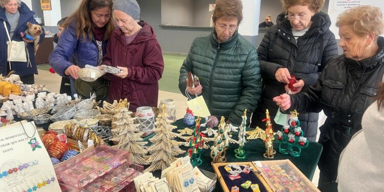 Éxito de la III Feria Agroalimentaria y de Artesanía de Doñinos con 24 expositores de productos naturales