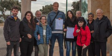 Los vecinos de Carrascal han recogido 300 firmas para revocar la subida de impuestos aprobada por el equipo de Gobierno