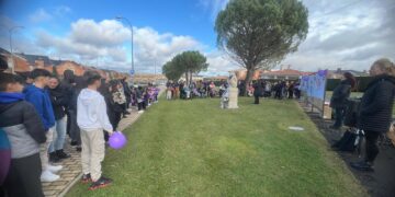 Los niños de Villamayor alzan la voz contra la violencia hacia las mujeres