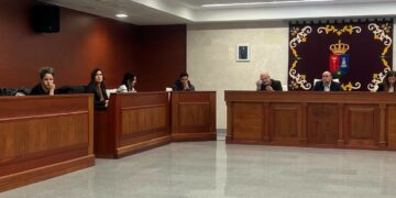 Villares atiende las peticiones de Vox para derribar la antigua depuradora y asfaltar el camino del Pajarón