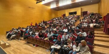 Teatro familiar e hinchables para seguir disfrutando del programa navideño en Villares